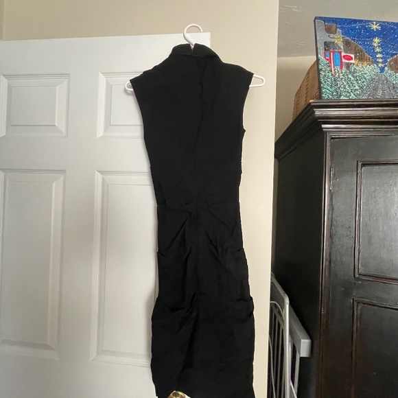 Black cocktail dress with Chinese collar and embroidery - Picture 2 of 2